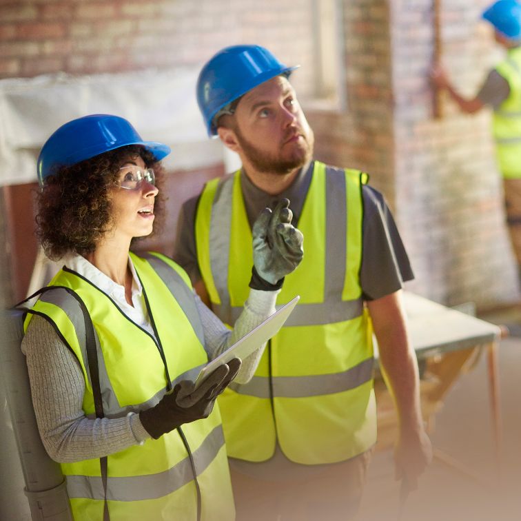 How to Manage Contractor Compliance Efficiently with a Contractor Management System